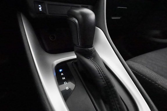 Vehicle Image 21