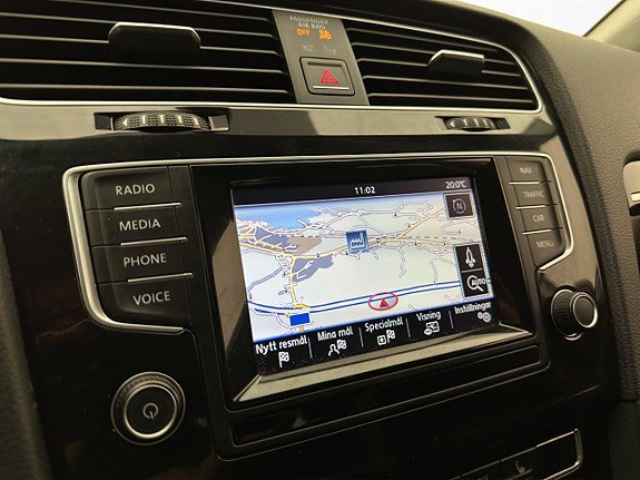 Vehicle Image 25