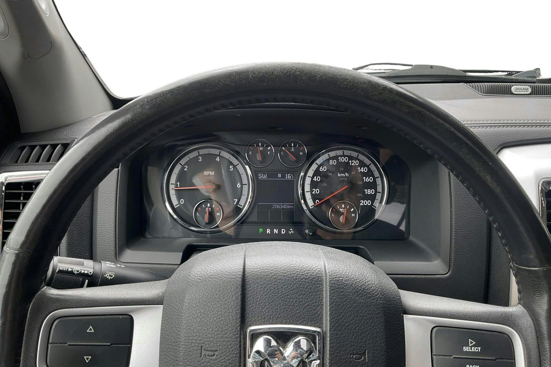 Vehicle Image 10