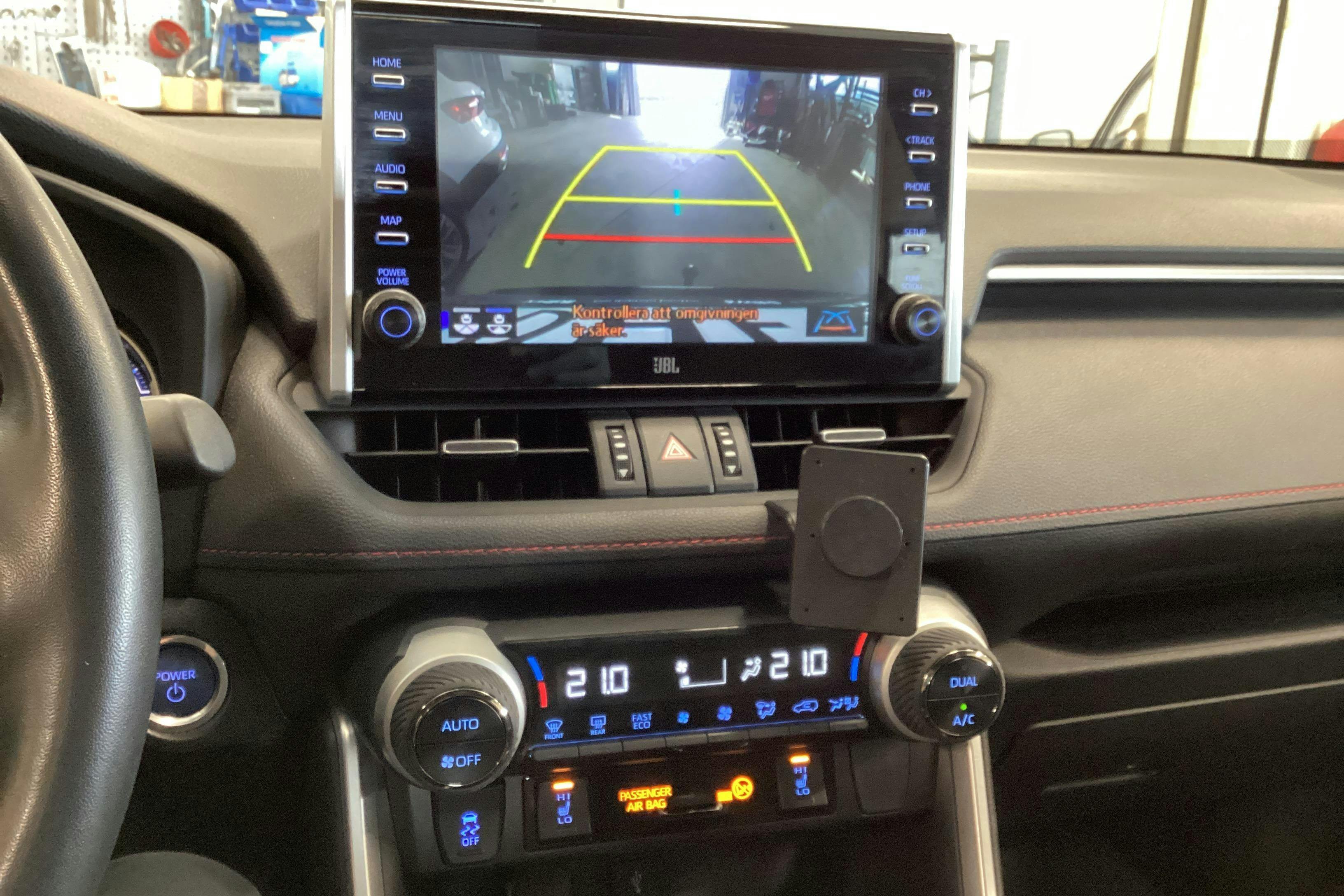 Vehicle Image 11