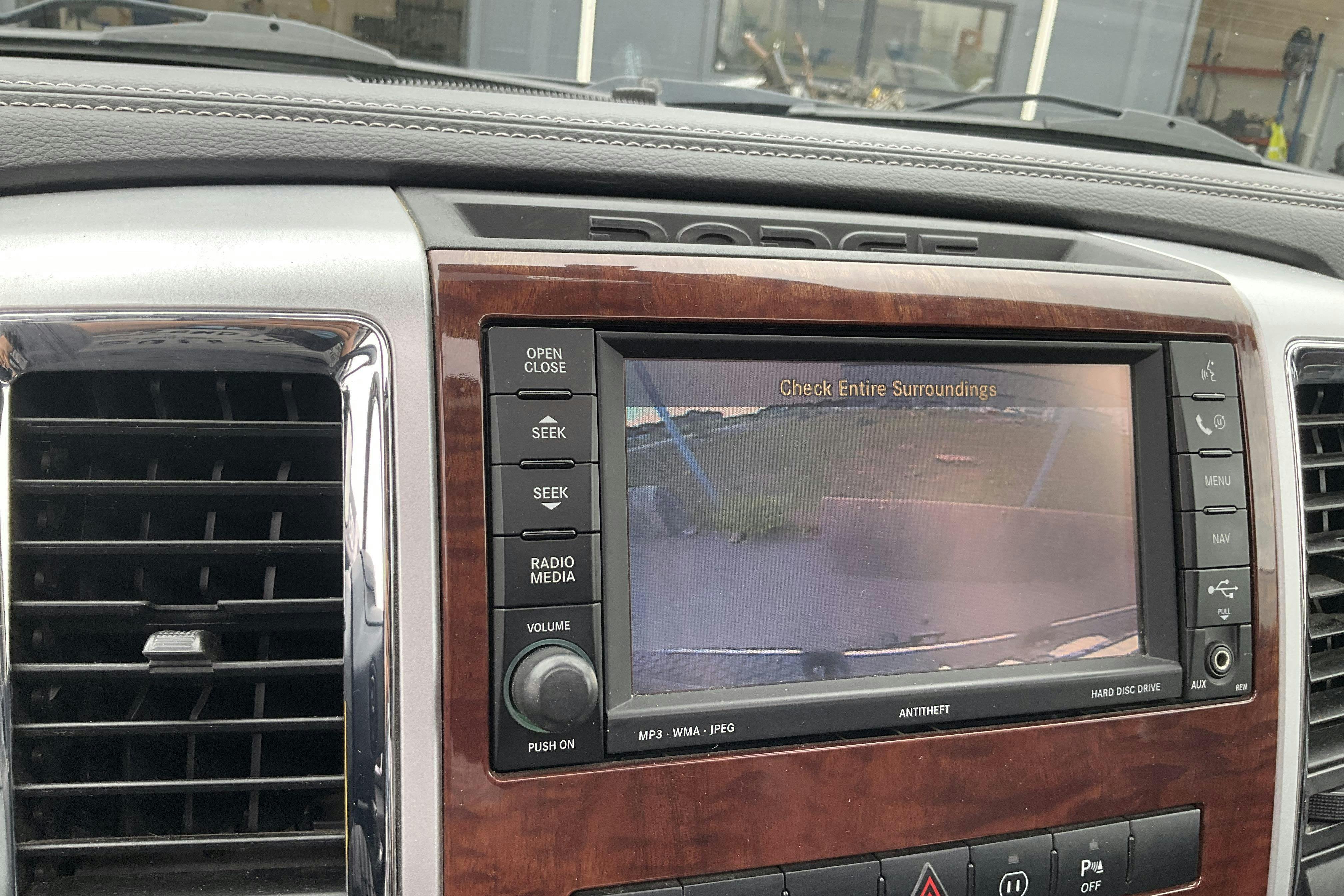 Vehicle Image 13