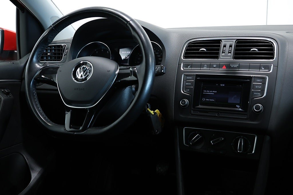 Vehicle Image 6