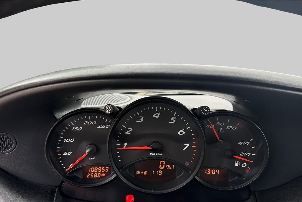 Vehicle Image 23