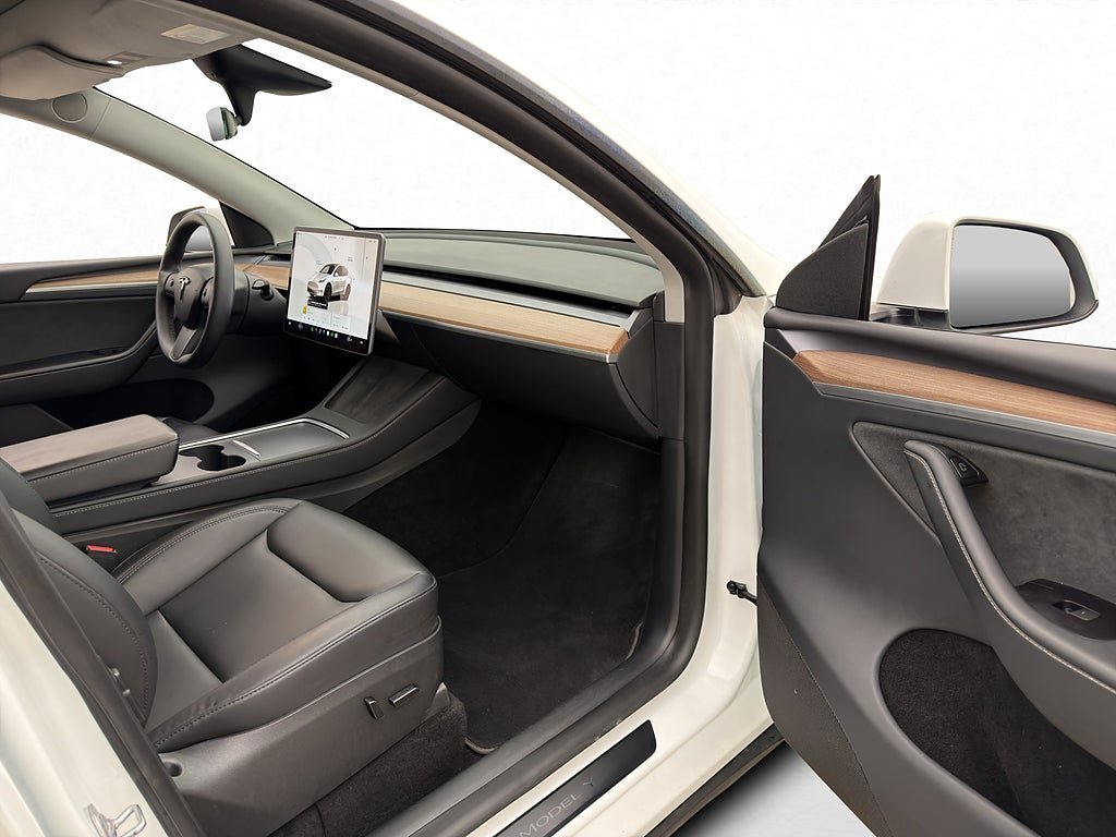 Vehicle Image 30