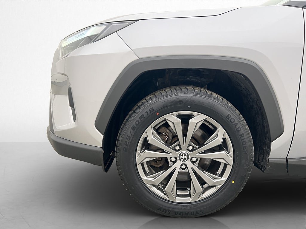 Vehicle Image 30
