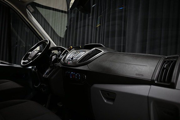 Vehicle Image 33
