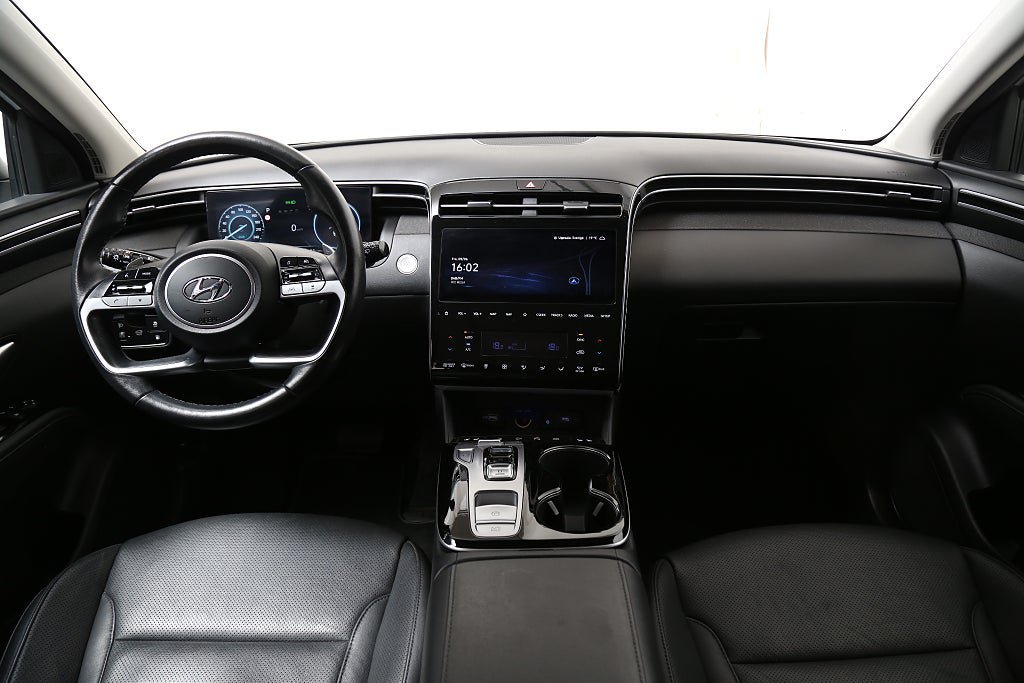 Vehicle Image 15