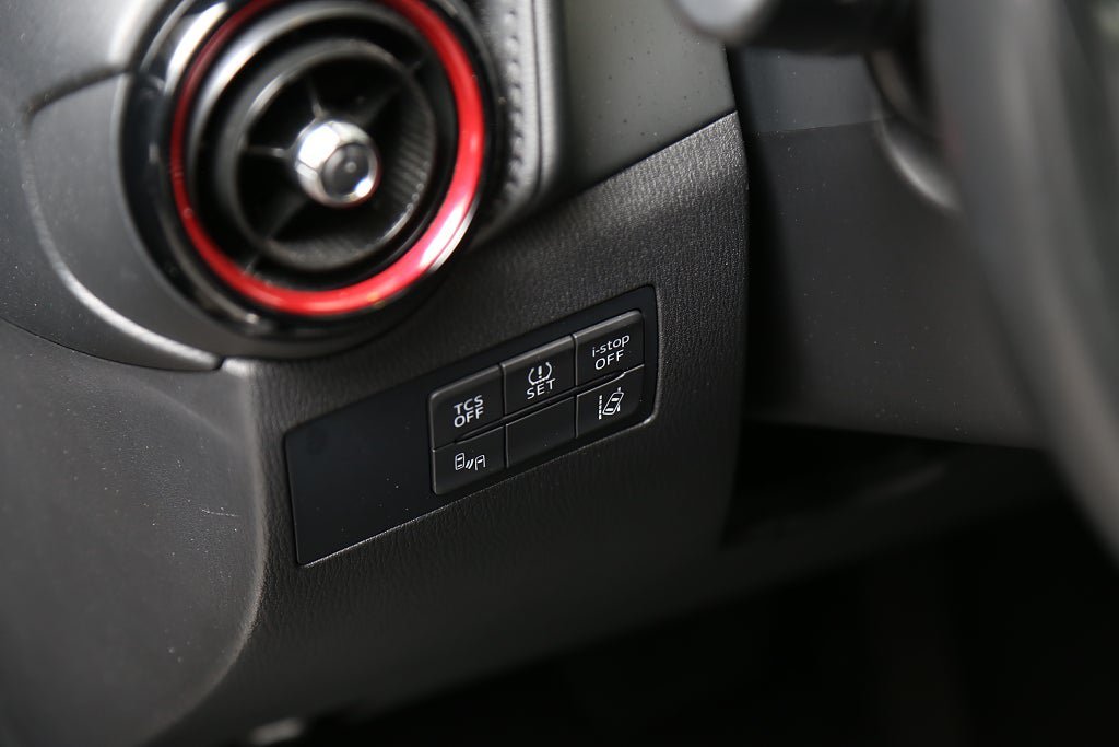 Vehicle Image 23