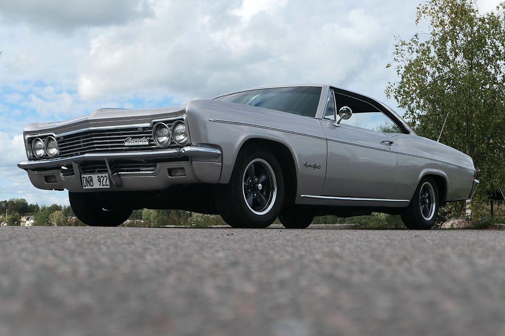 Vehicle Image 6