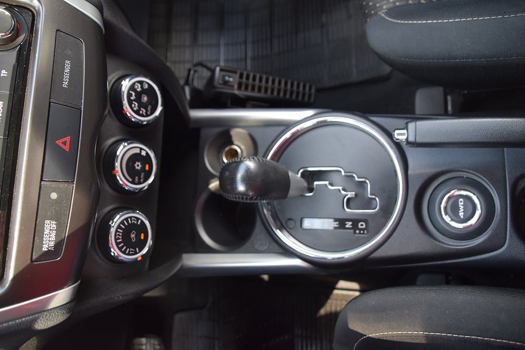 Vehicle Image 12