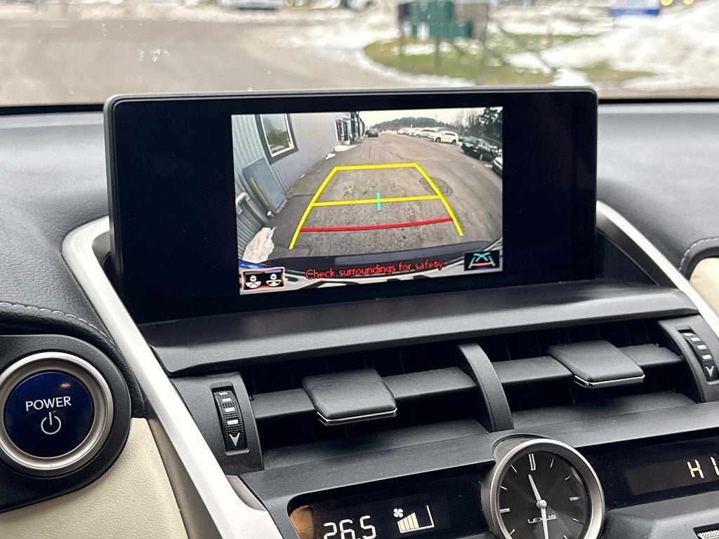 Vehicle Image 15