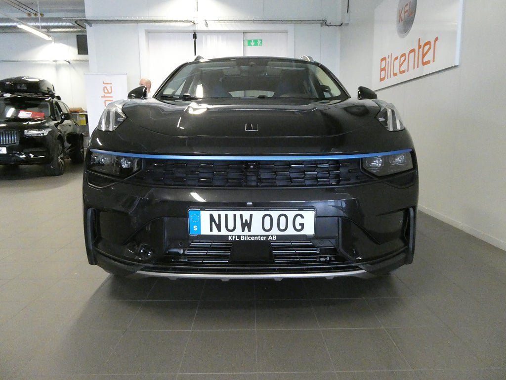 Vehicle Image 10