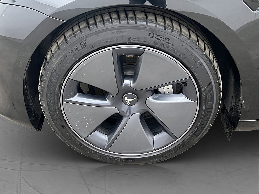 Vehicle Image 23