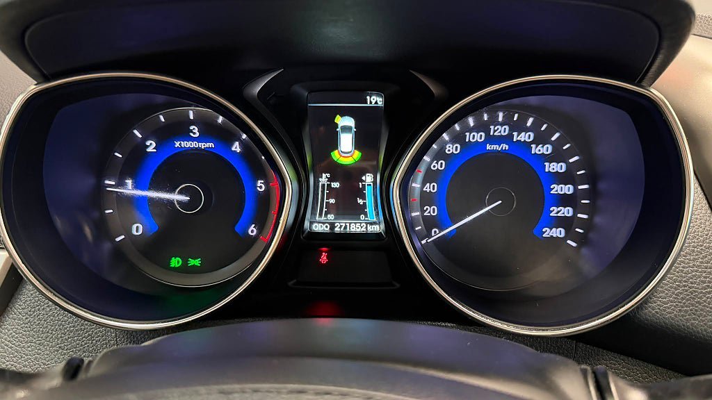 Vehicle Image 10