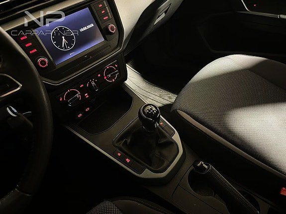 Vehicle Image 12