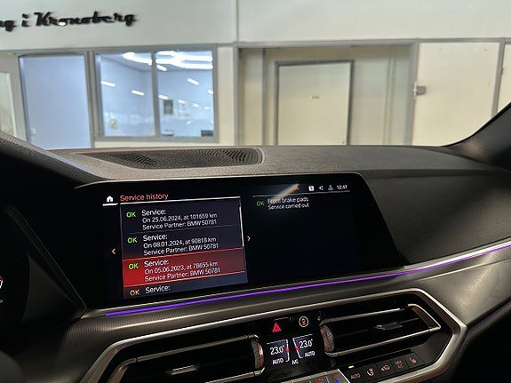 Vehicle Image 30