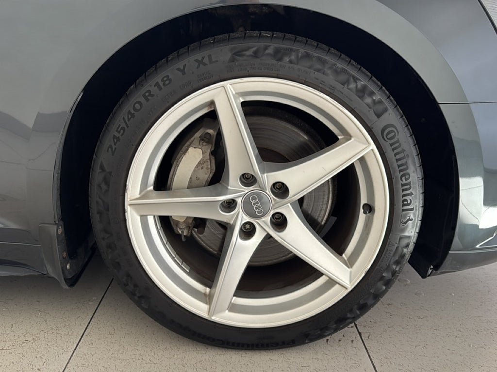 Vehicle Image 15