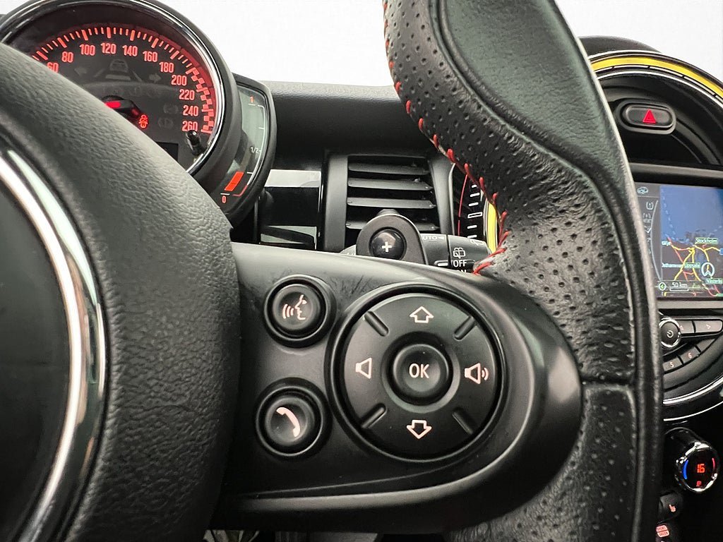 Vehicle Image 26