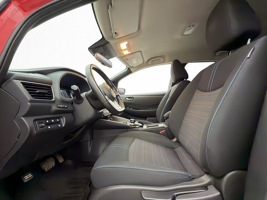 Vehicle Image 21