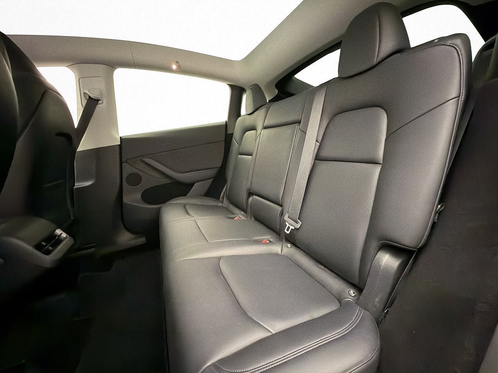 Vehicle Image 33