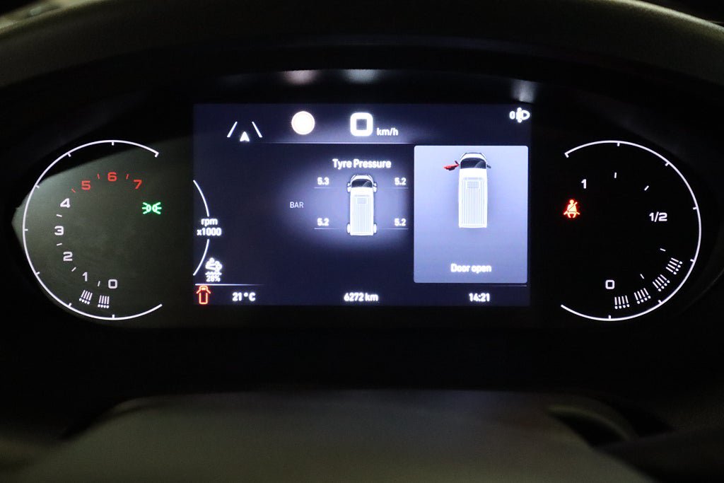 Vehicle Image 9