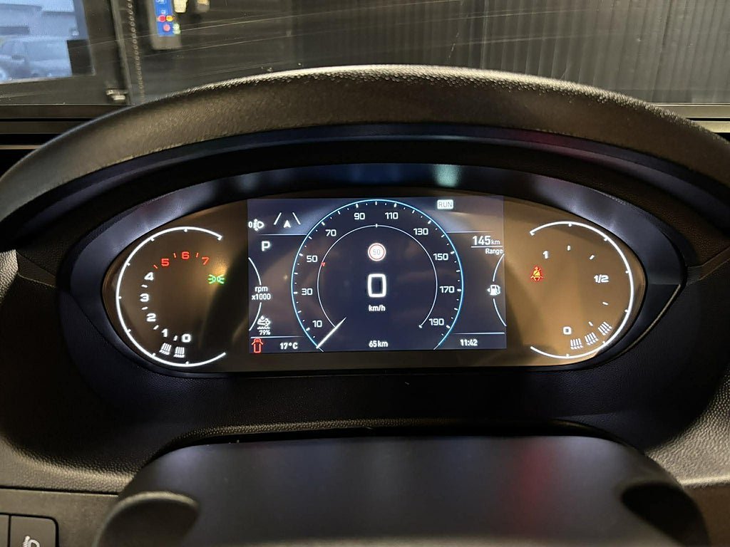 Vehicle Image 23