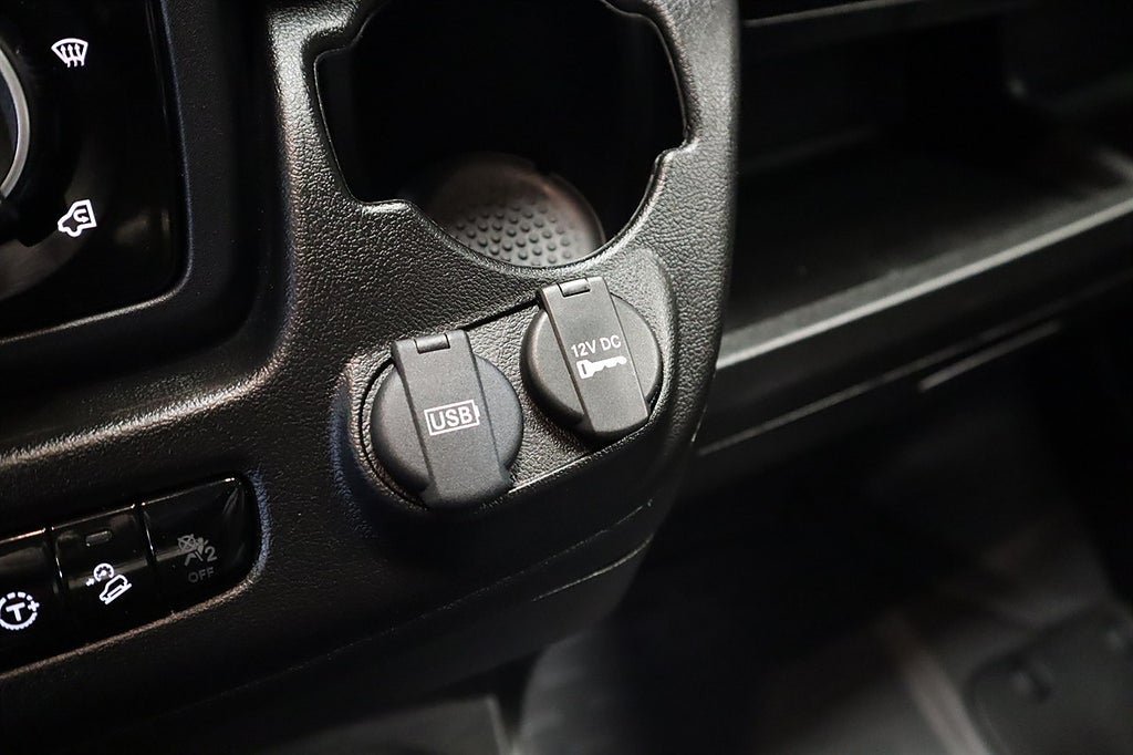 Vehicle Image 24