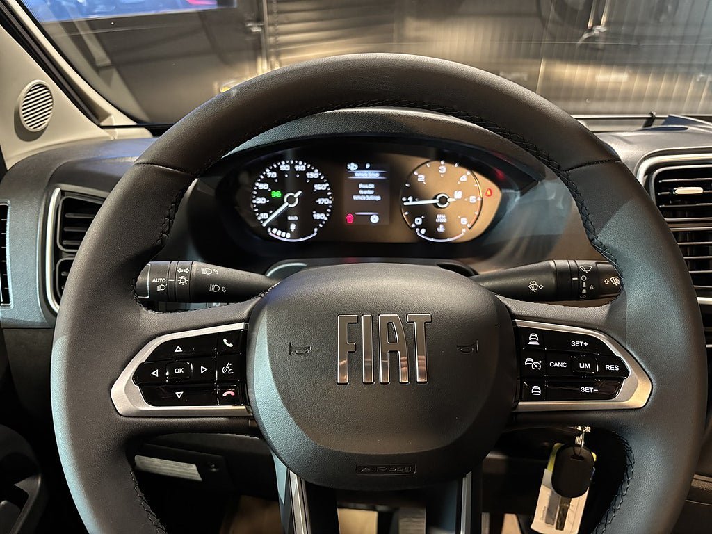 Vehicle Image 24