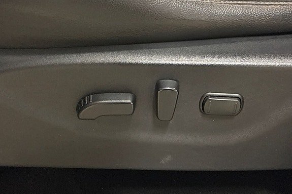 Vehicle Image 27