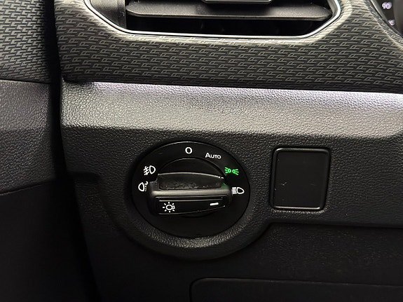 Vehicle Image 27