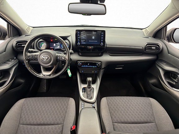 Vehicle Image 12