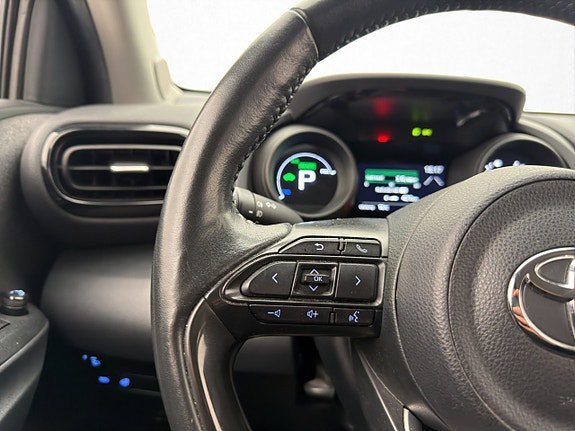 Vehicle Image 23
