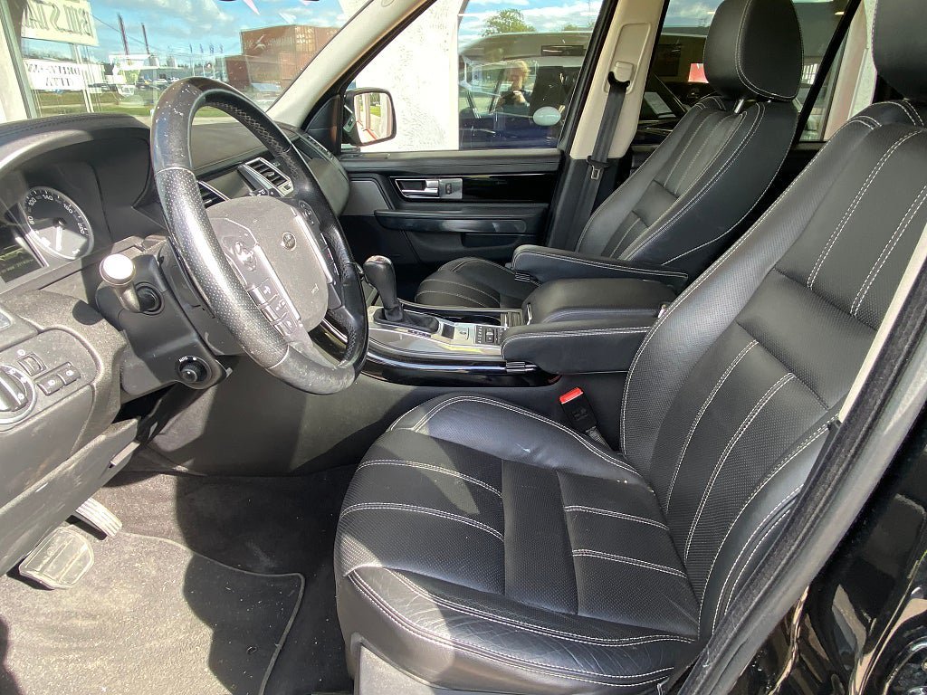 Vehicle Image 19