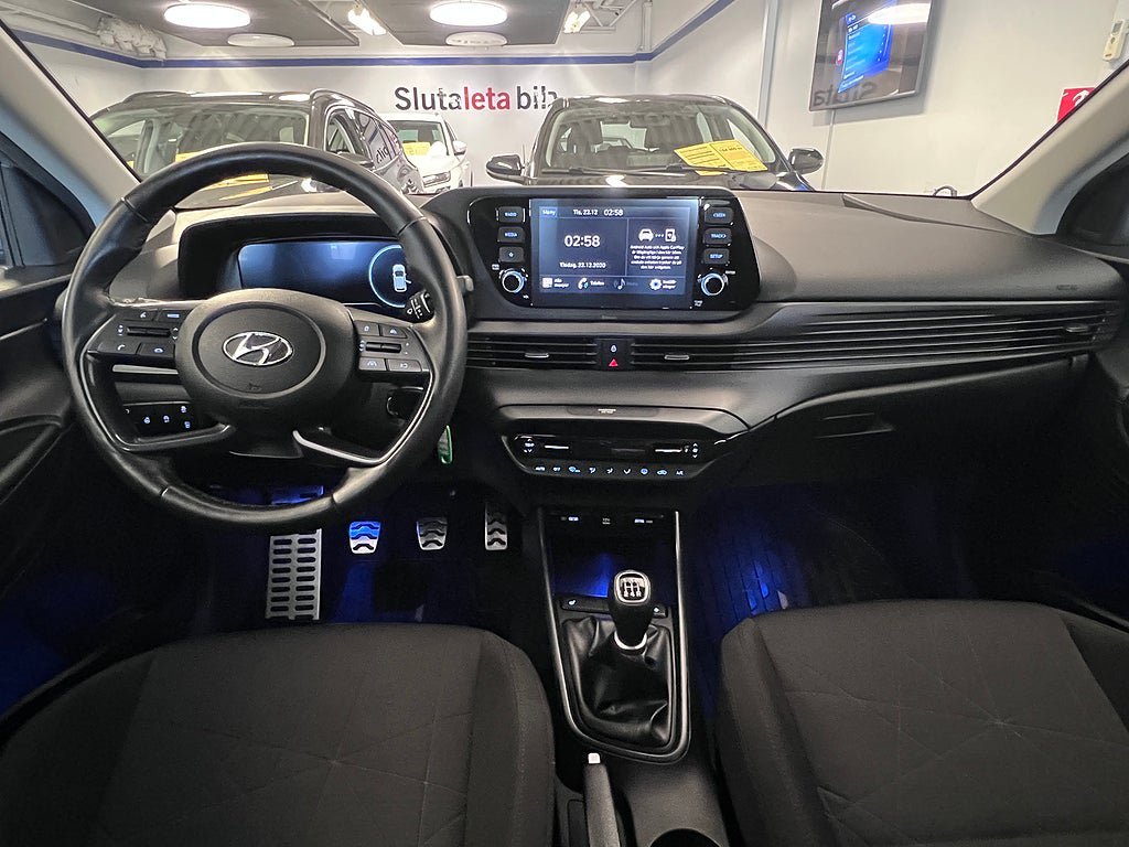 Vehicle Image 15