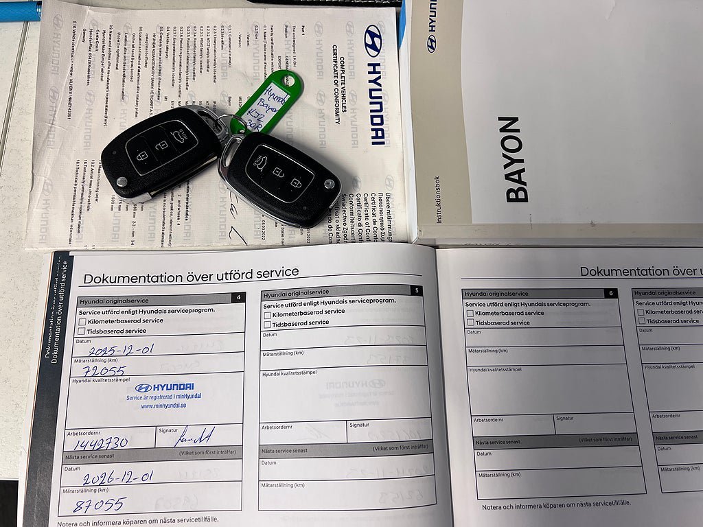 Vehicle Image 25