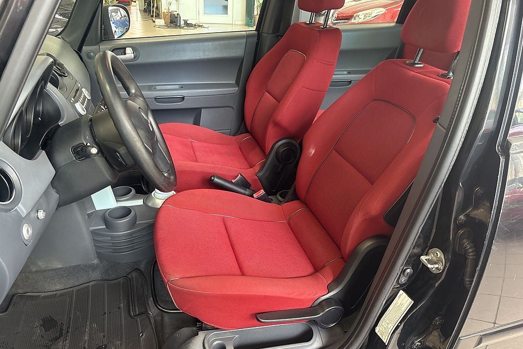 Vehicle Image 11