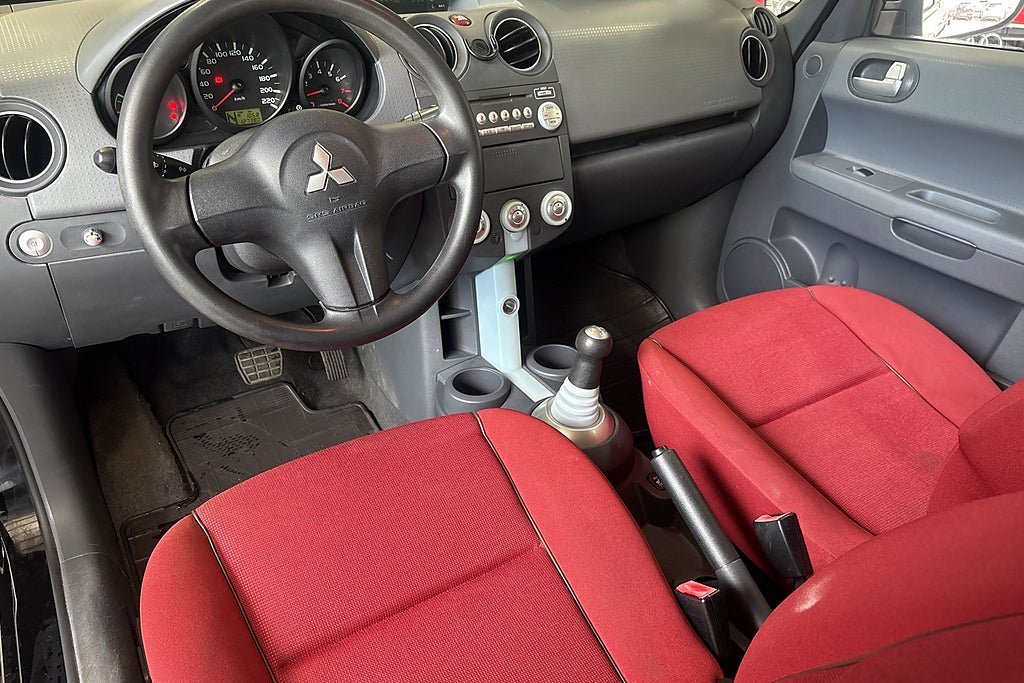 Vehicle Image 14
