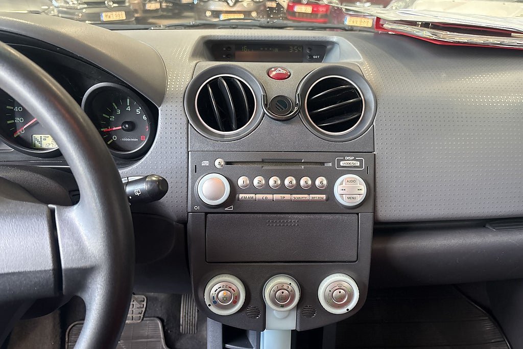 Vehicle Image 17