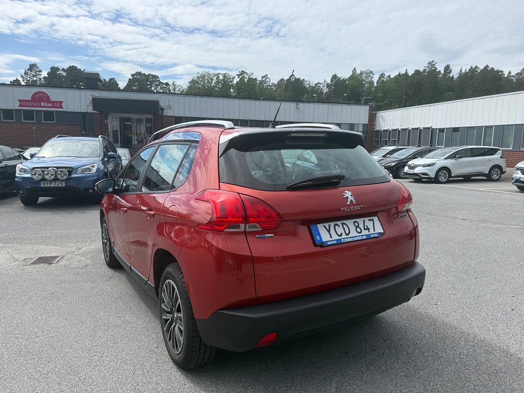 Vehicle Image 5