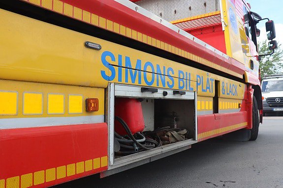Vehicle Image 12