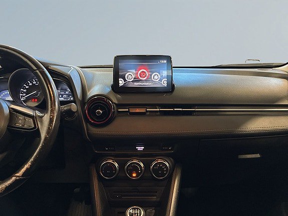 Vehicle Image 11