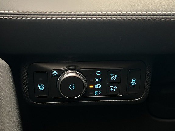 Vehicle Image 28