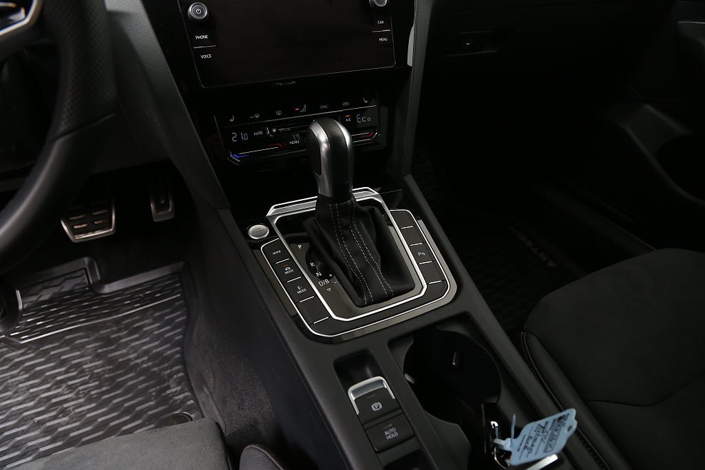 Vehicle Image 25