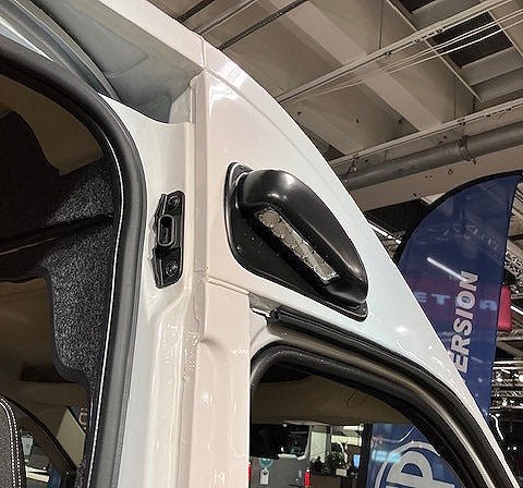 Vehicle Image 14