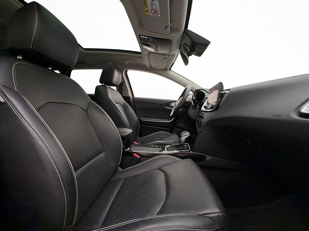 Vehicle Image 14