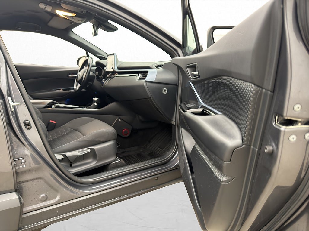 Vehicle Image 15