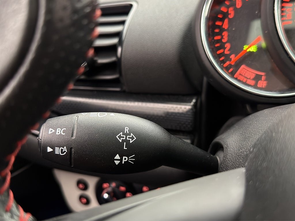 Vehicle Image 37