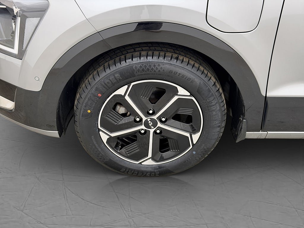 Vehicle Image 35