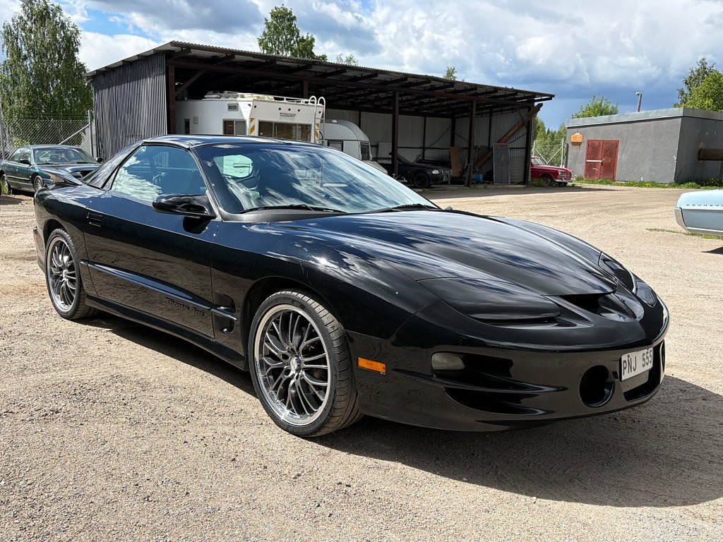 Vehicle Image 17