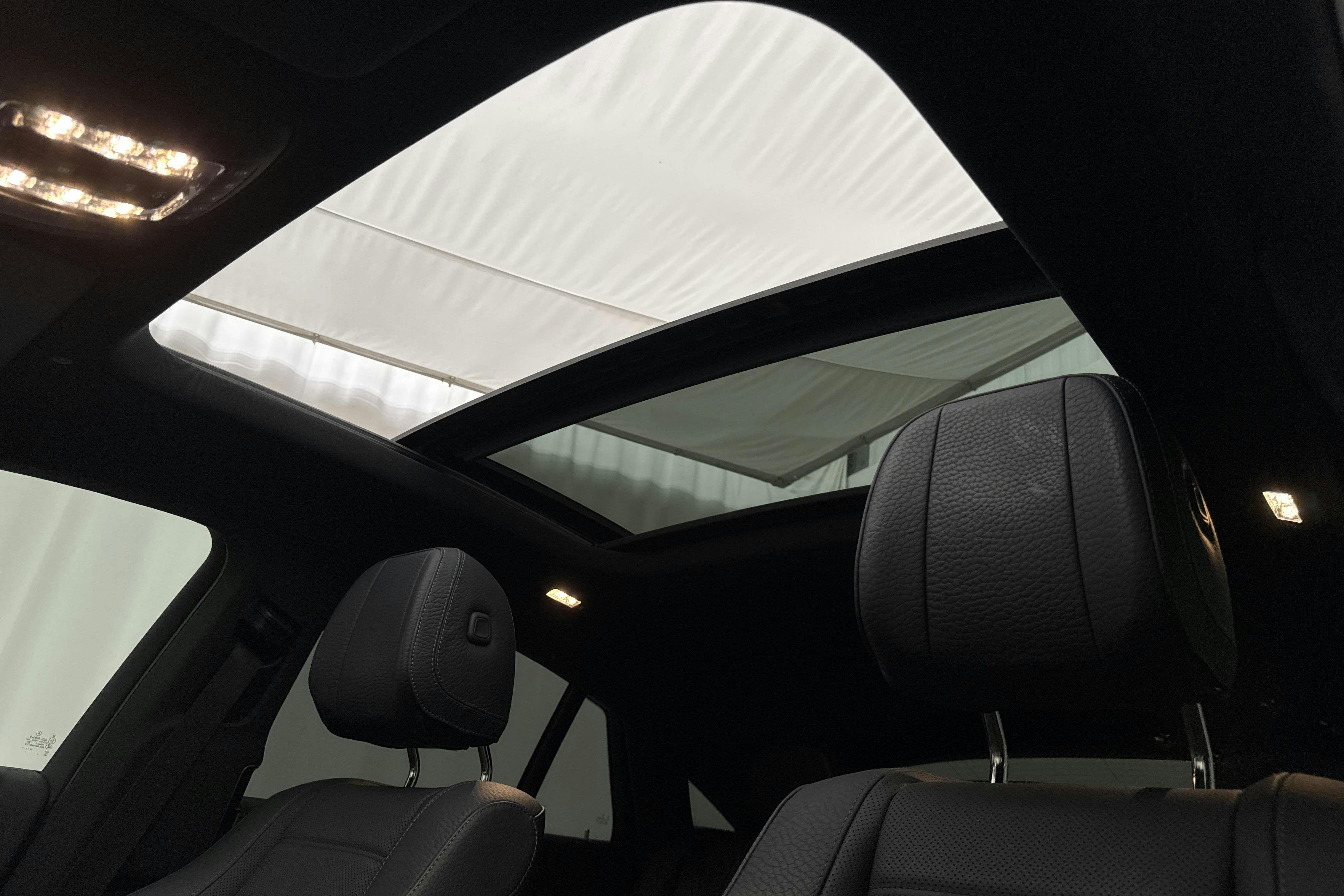 Vehicle Image 21